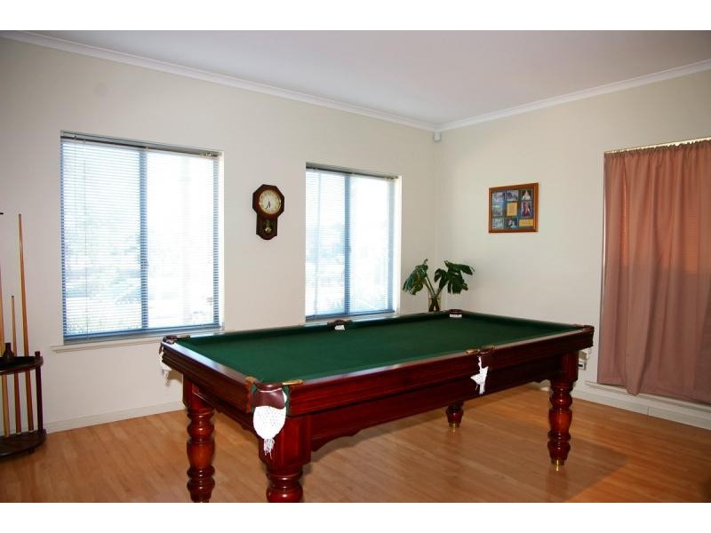 4 Coopers Crescent, Mawson Lakes SA 5095