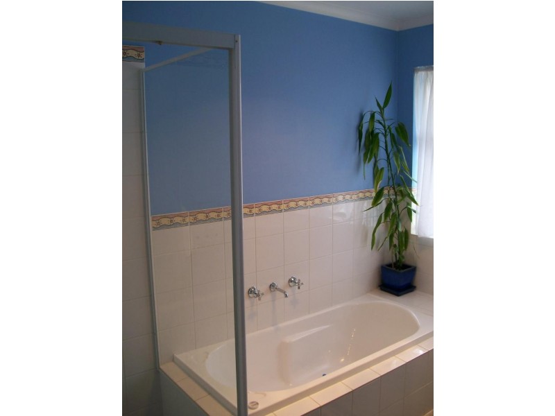 4 Coopers Crescent, Mawson Lakes SA 5095