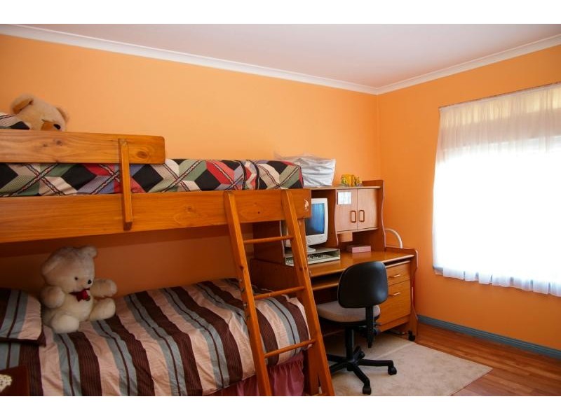 4 Coopers Crescent, Mawson Lakes SA 5095