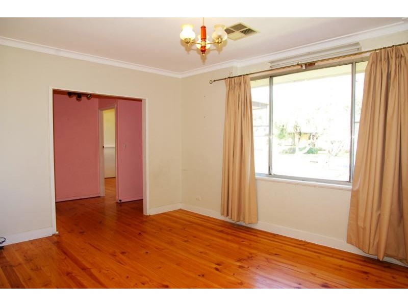 4 Harkness Avenue, Modbury SA 5092