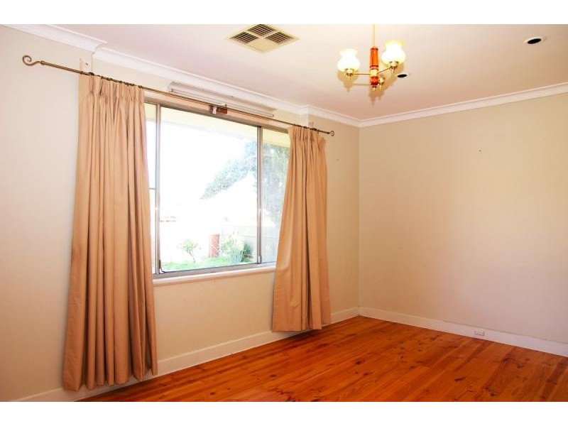 4 Harkness Avenue, Modbury SA 5092