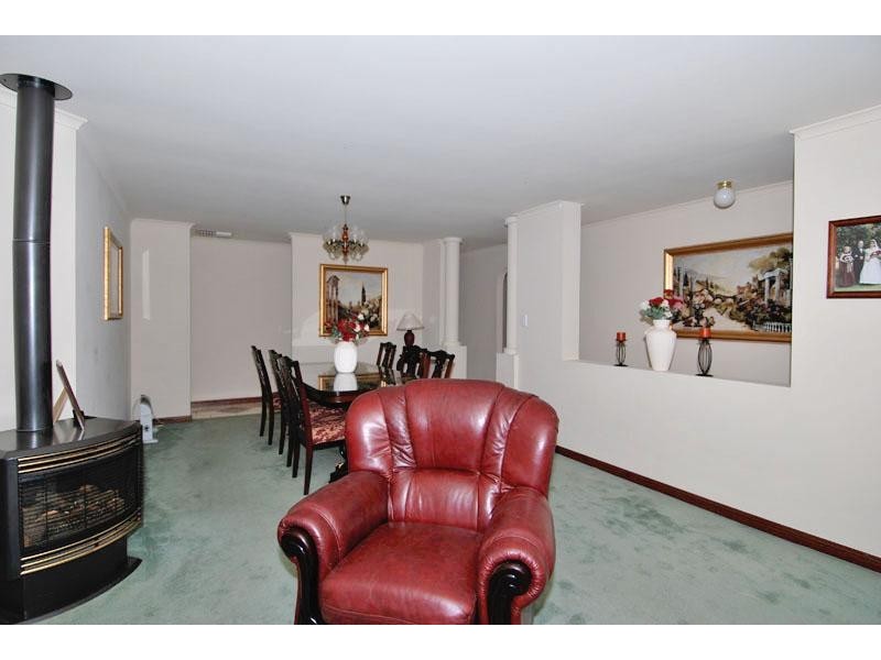 10 Gransden Parade, Greenwith SA 5125