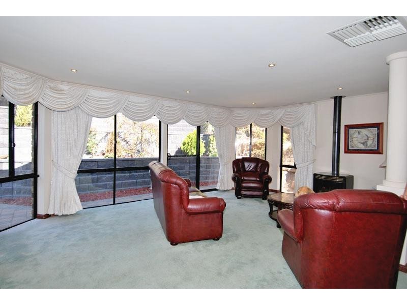 10 Gransden Parade, Greenwith SA 5125