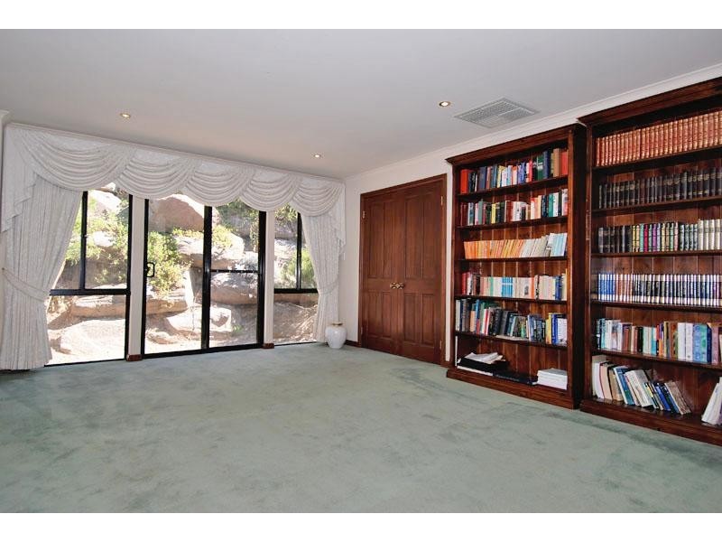 10 Gransden Parade, Greenwith SA 5125