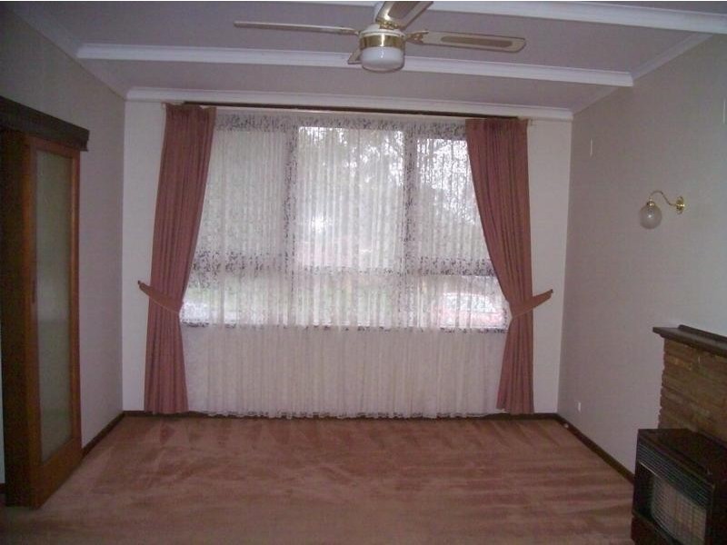 4 Buckley Crescent, Fairview Park SA 5126