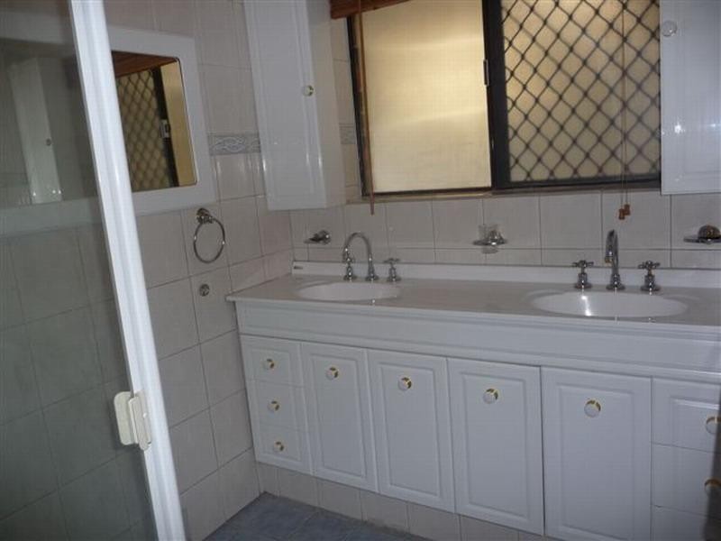 220 Salisbury Highway, Salisbury Downs SA 5108