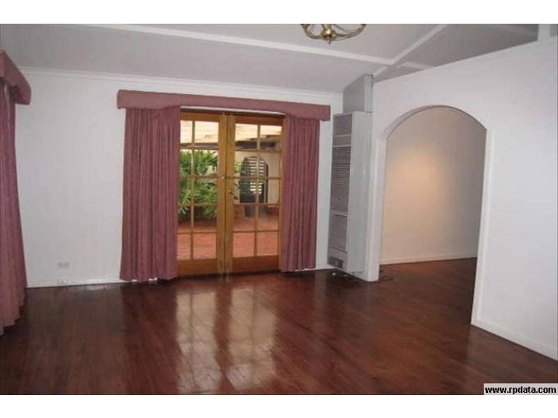 1 Stevens Drive, Ridgehaven SA 5097