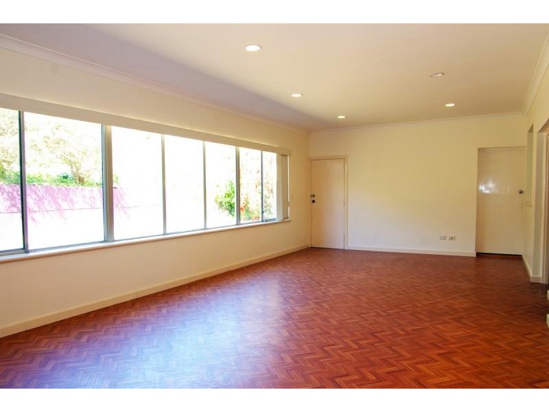 8 Alpha Crescent, Panorama SA 5041