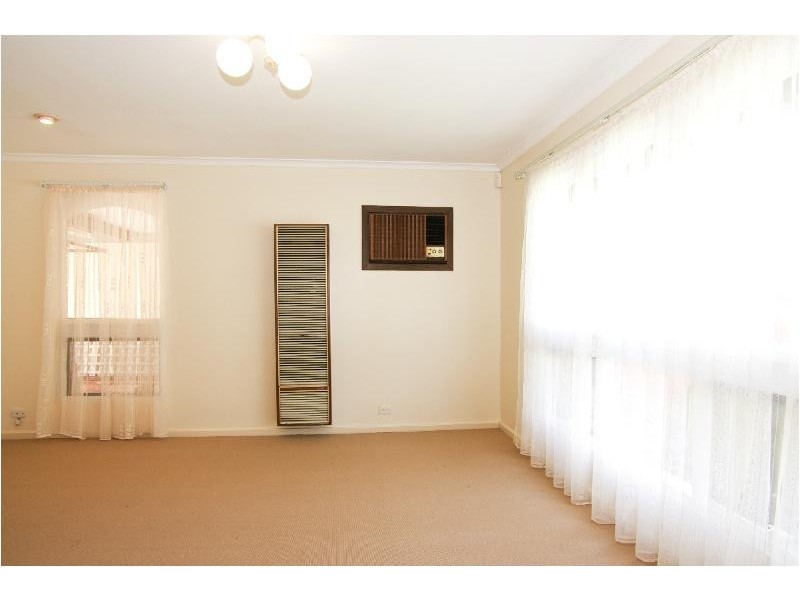 16 Maughan Avenue, Redwood Park SA 5097