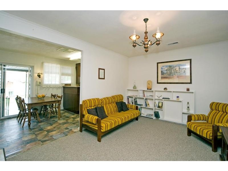 6 Sandland Avenue, Ridgehaven SA 5097