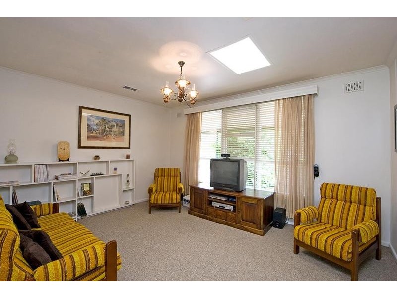 6 Sandland Avenue, Ridgehaven SA 5097