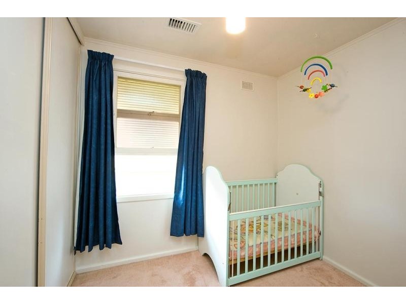 6 Sandland Avenue, Ridgehaven SA 5097