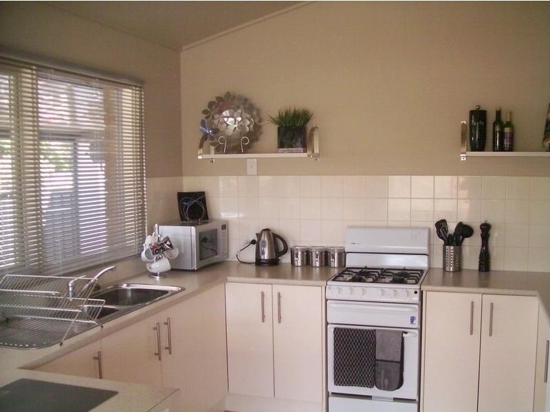 2 Chardonnay Crescent, Wynn Vale SA 5127