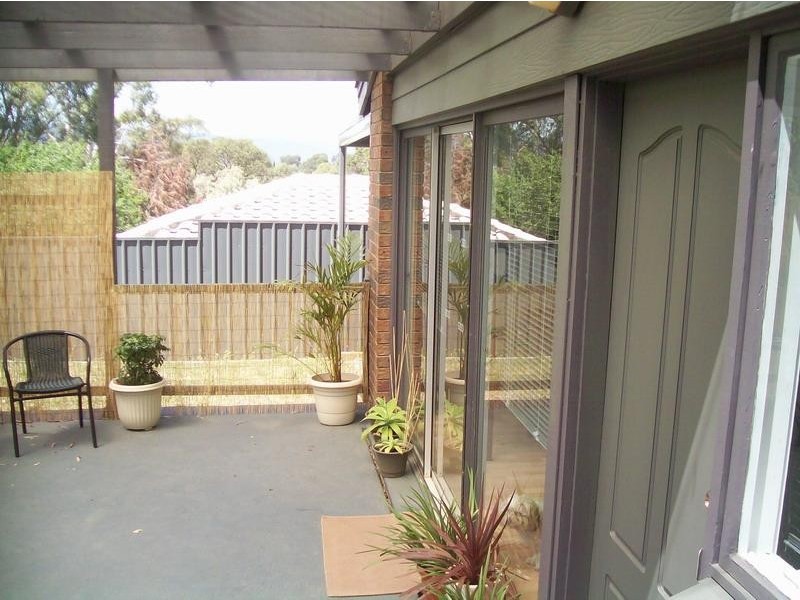 2 Chardonnay Crescent, Wynn Vale SA 5127