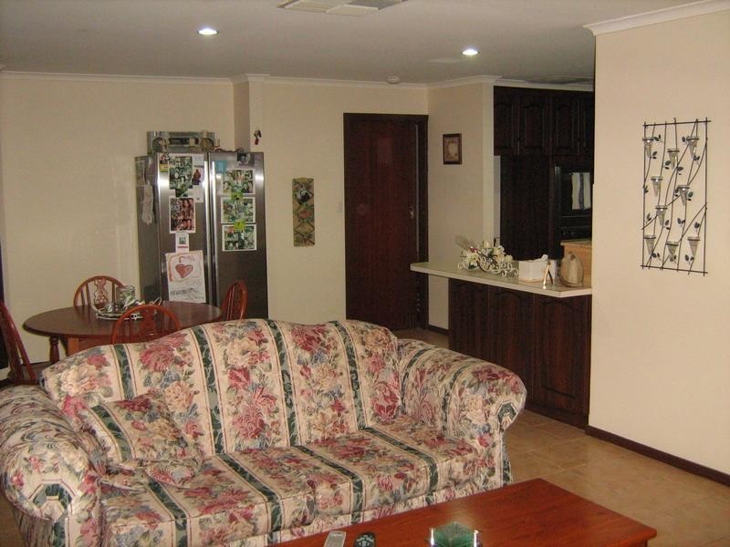 10 John Renwick Place, Modbury Heights SA 5092