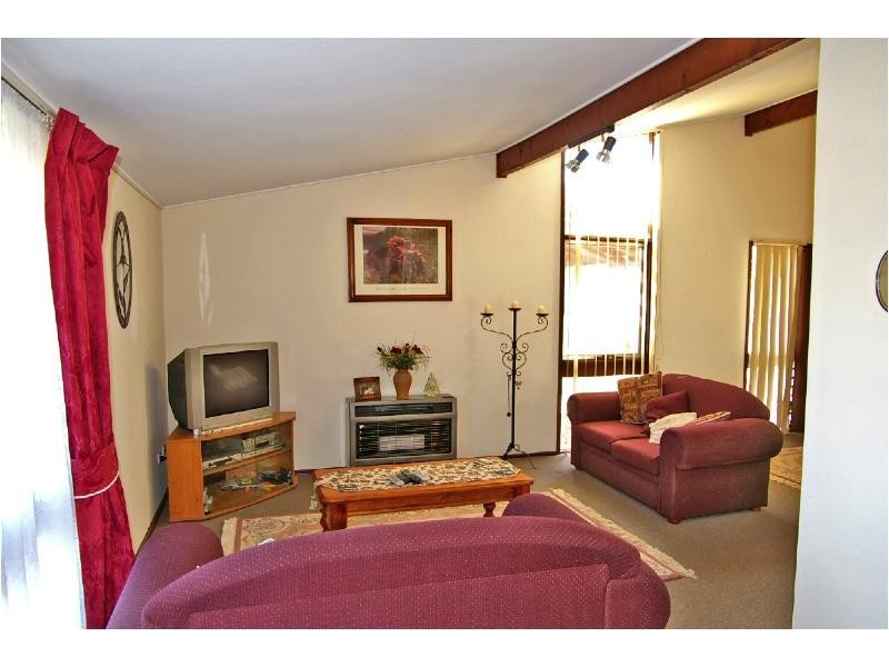 8 Nagle Avenue, Gulfview Heights SA 5096