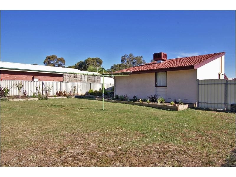 8 Nagle Avenue, Gulfview Heights SA 5096