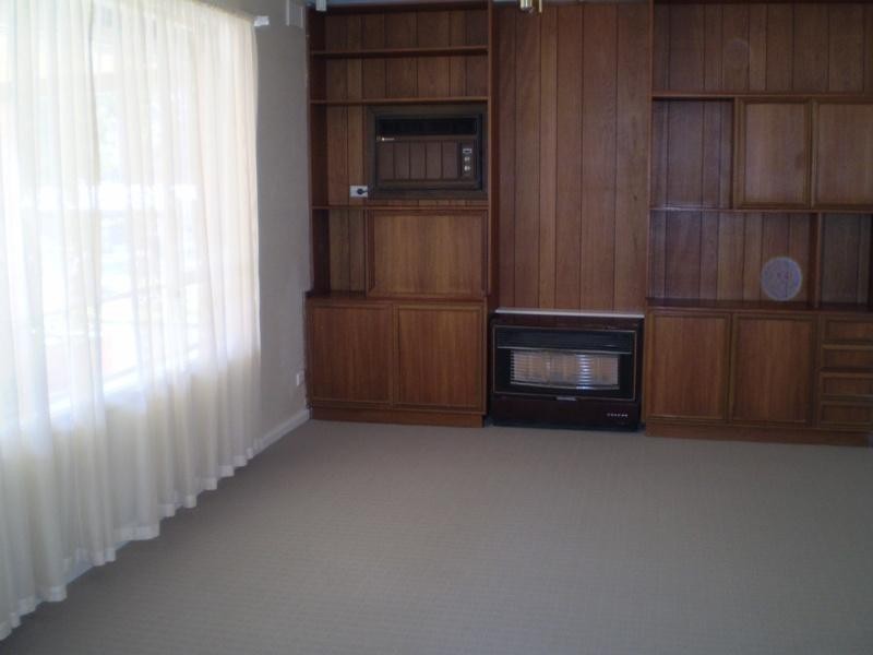 21 Locke Drive, Fairview Park SA 5126