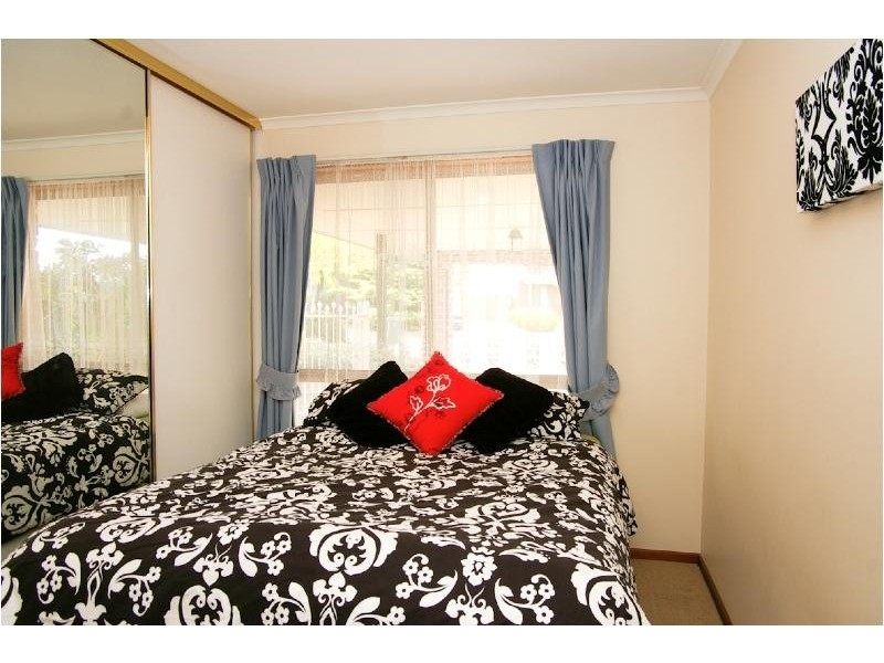 13 Debenham Court, Greenwith SA 5125