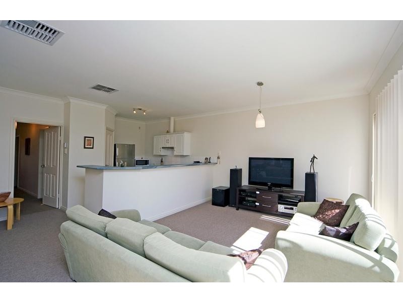 15 Creekview Drive, Mawson Lakes SA 5095