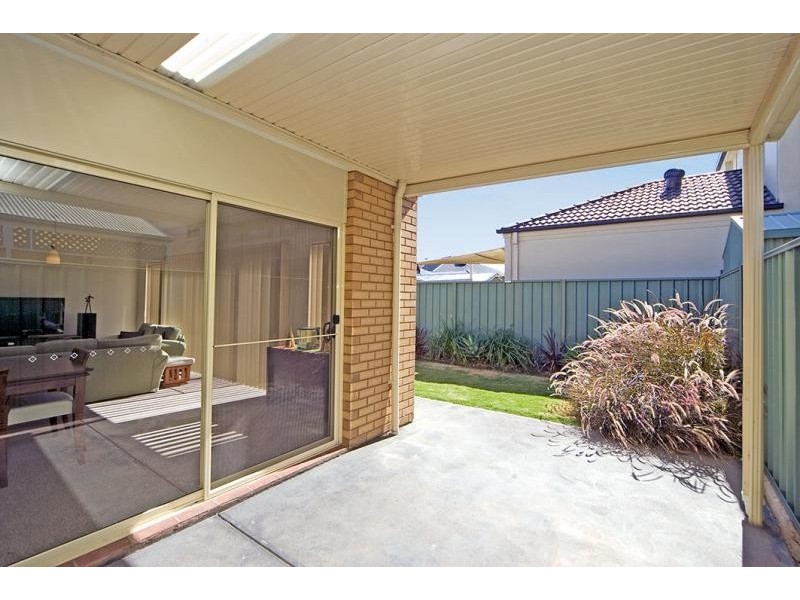15 Creekview Drive, Mawson Lakes SA 5095