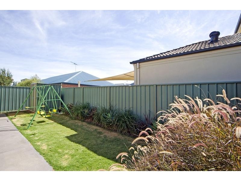 15 Creekview Drive, Mawson Lakes SA 5095