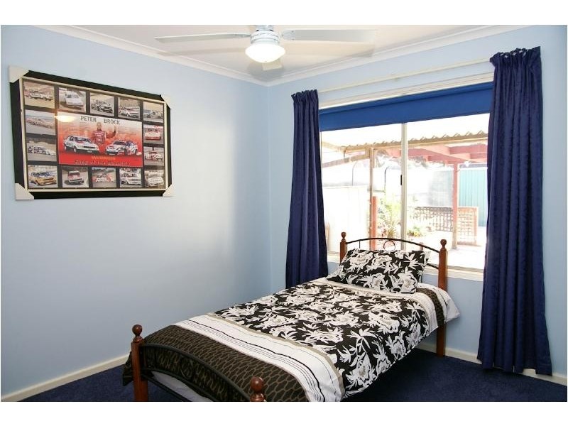 27 Chapman Crescent, Redwood Park SA 5097