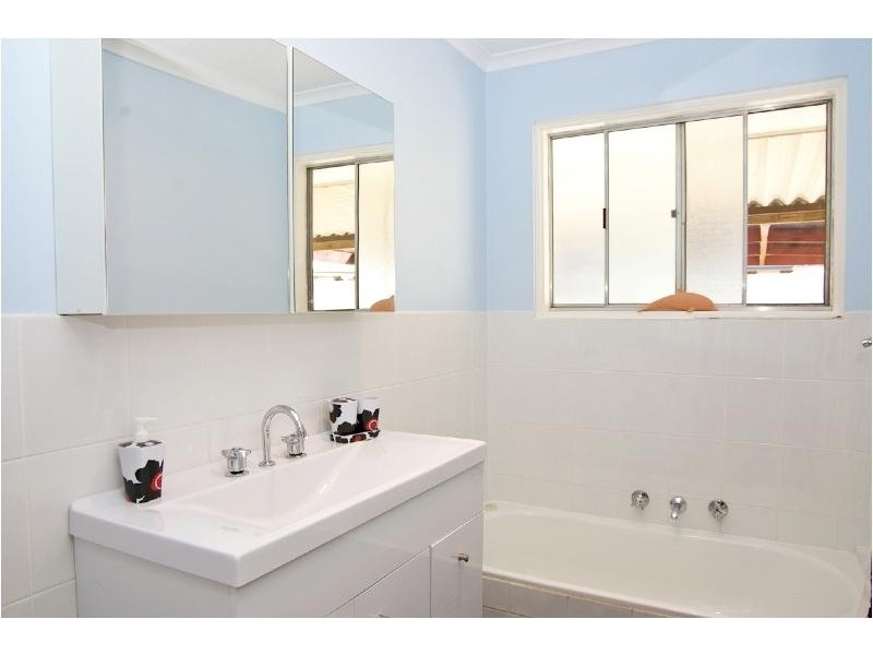 27 Chapman Crescent, Redwood Park SA 5097