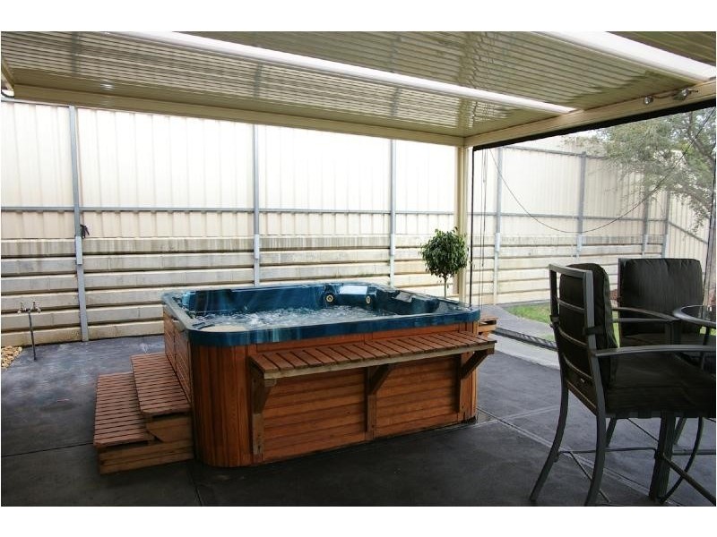 6 Brooklyn Chase, Greenwith SA 5125