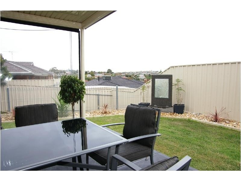 6 Brooklyn Chase, Greenwith SA 5125
