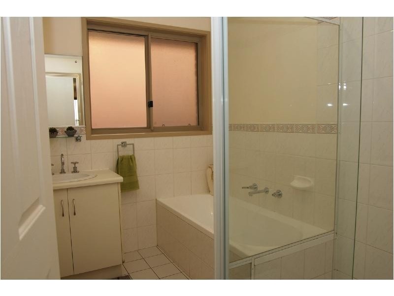 6 Brooklyn Chase, Greenwith SA 5125