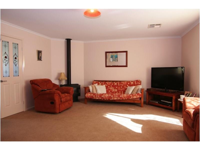 35 Doradus Avenue, Hope Valley SA 5090