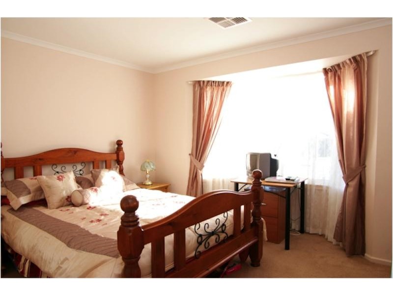 35 Doradus Avenue, Hope Valley SA 5090