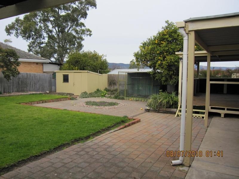 12 Elizabeth Crescent, Valley View SA 5093