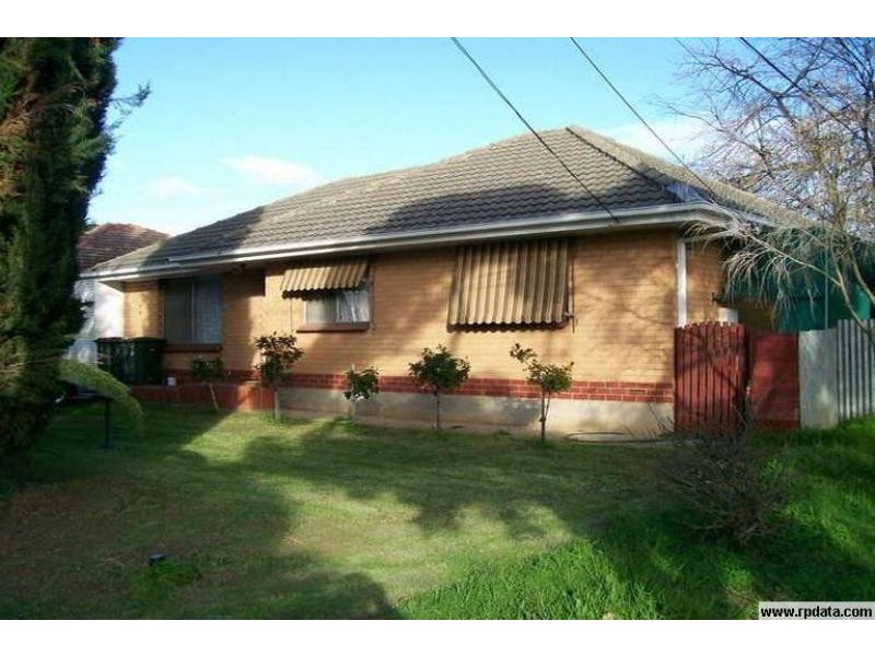 17 Dewer Avenue, Ridgehaven SA 5097