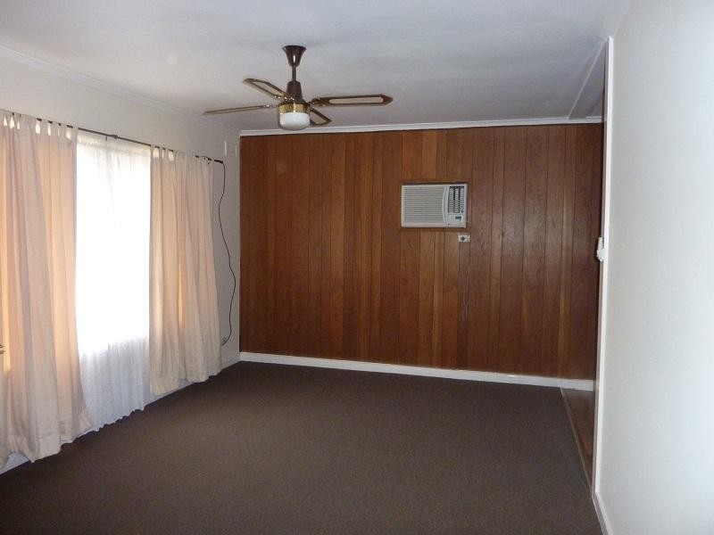 17 Dewer Avenue, Ridgehaven SA 5097