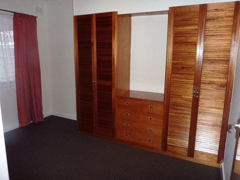 17 Dewer Avenue, Ridgehaven SA 5097