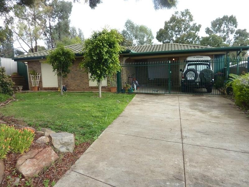 18 Dresden Rd, Modbury Heights SA 5092