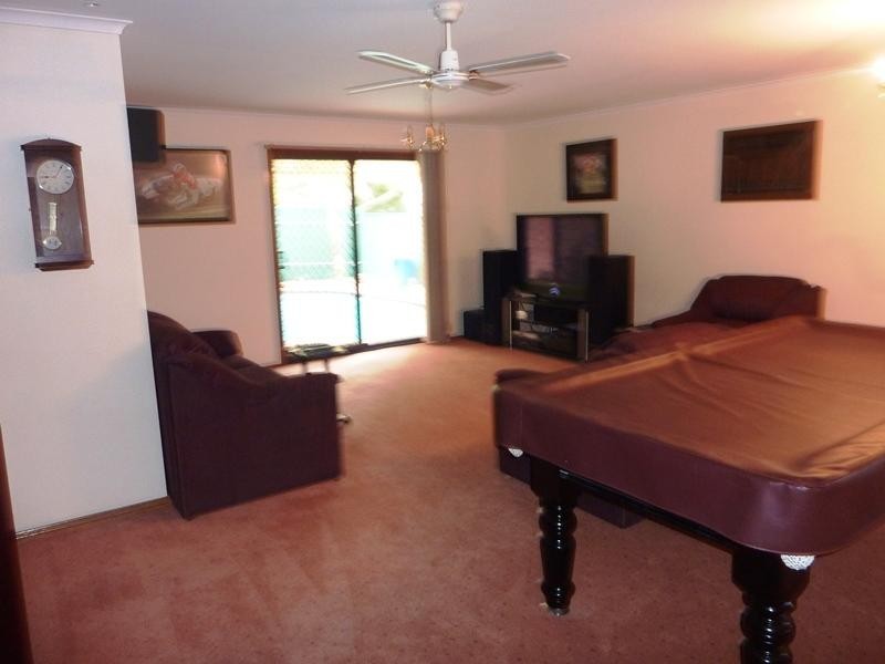 18 Dresden Rd, Modbury Heights SA 5092