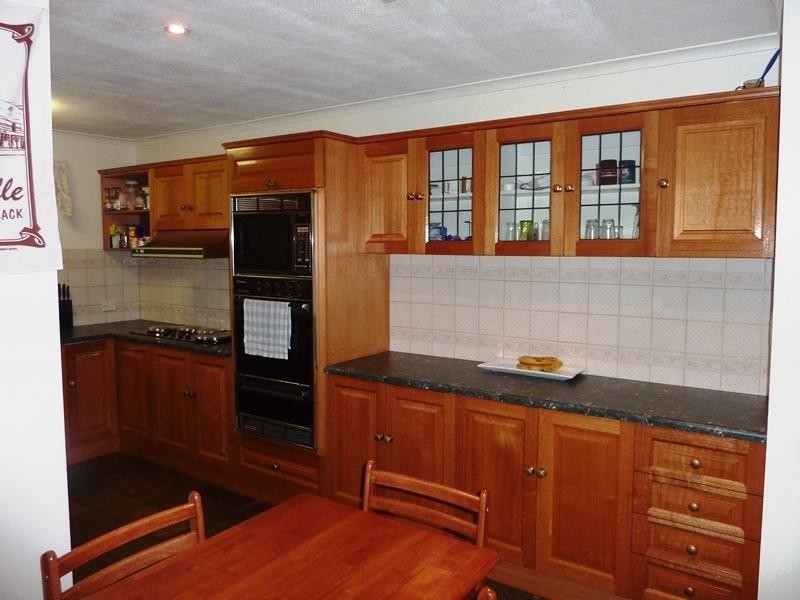 18 Dresden Rd, Modbury Heights SA 5092