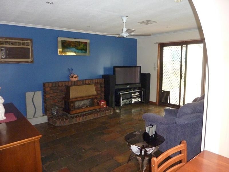 18 Dresden Rd, Modbury Heights SA 5092