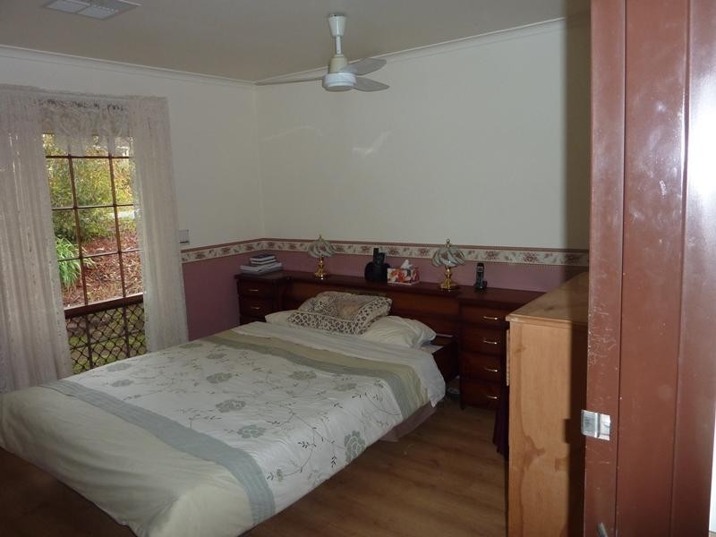 18 Dresden Rd, Modbury Heights SA 5092