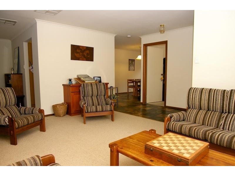 8 Glasgow Avenue, Modbury SA 5092