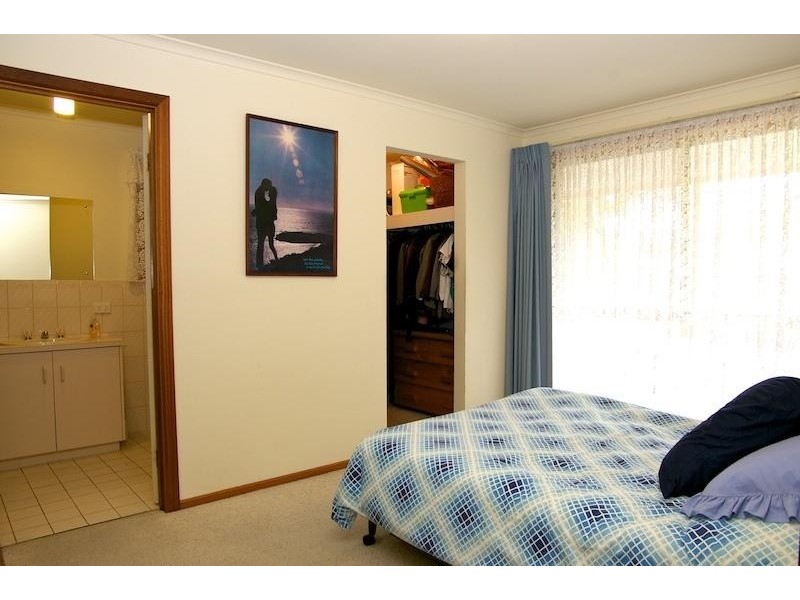 8 Glasgow Avenue, Modbury SA 5092