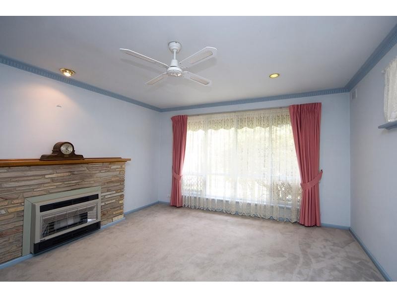 15 Eucalypt Parade, St Agnes SA 5097