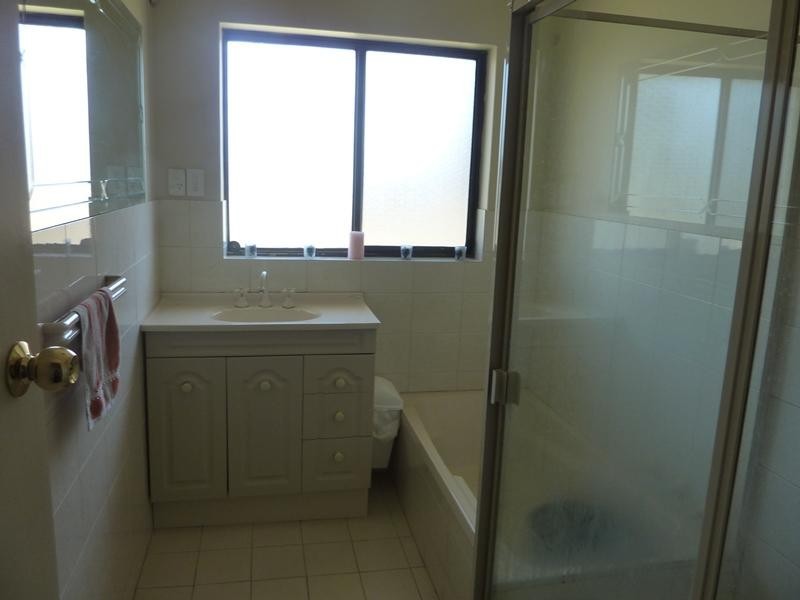 34 Kennington Rd, Hope Valley SA 5090