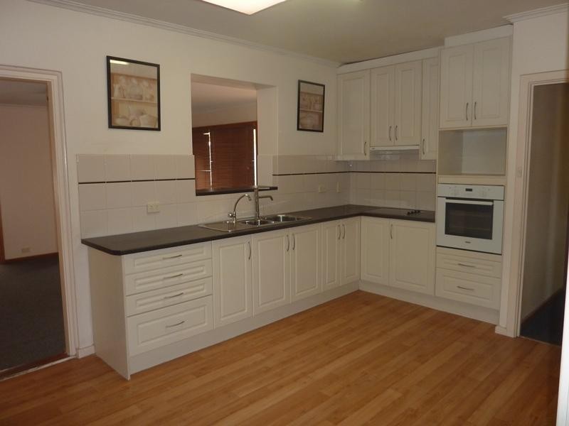 12 Angela Ave, Brahma Lodge SA 5109