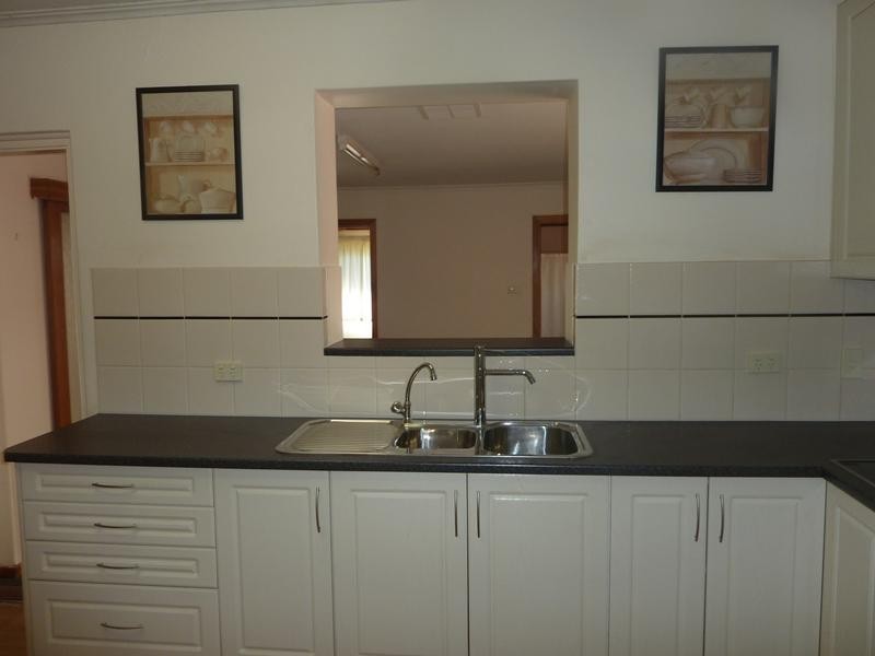 12 Angela Ave, Brahma Lodge SA 5109