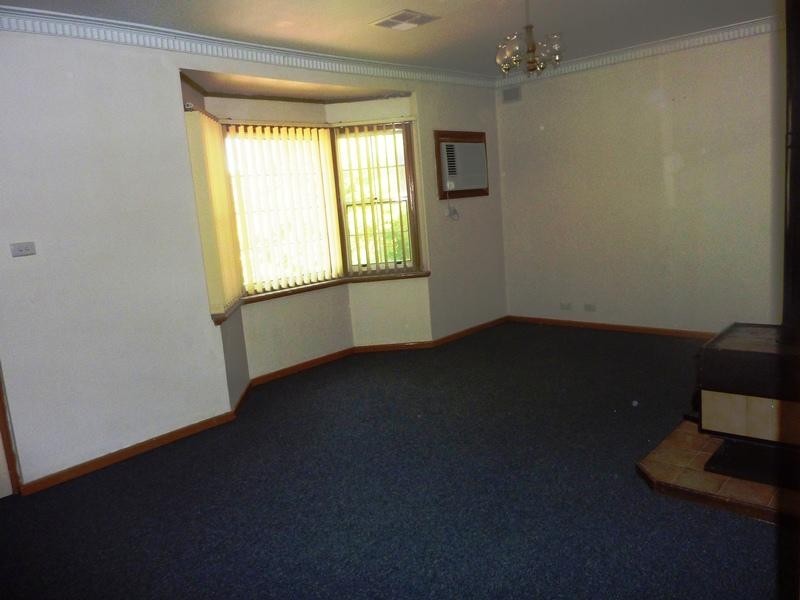 12 Angela Ave, Brahma Lodge SA 5109