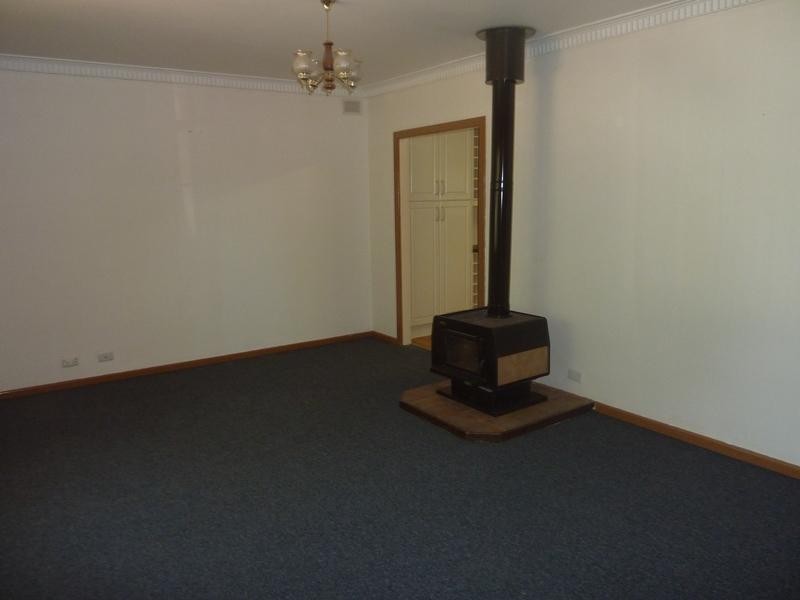 12 Angela Ave, Brahma Lodge SA 5109